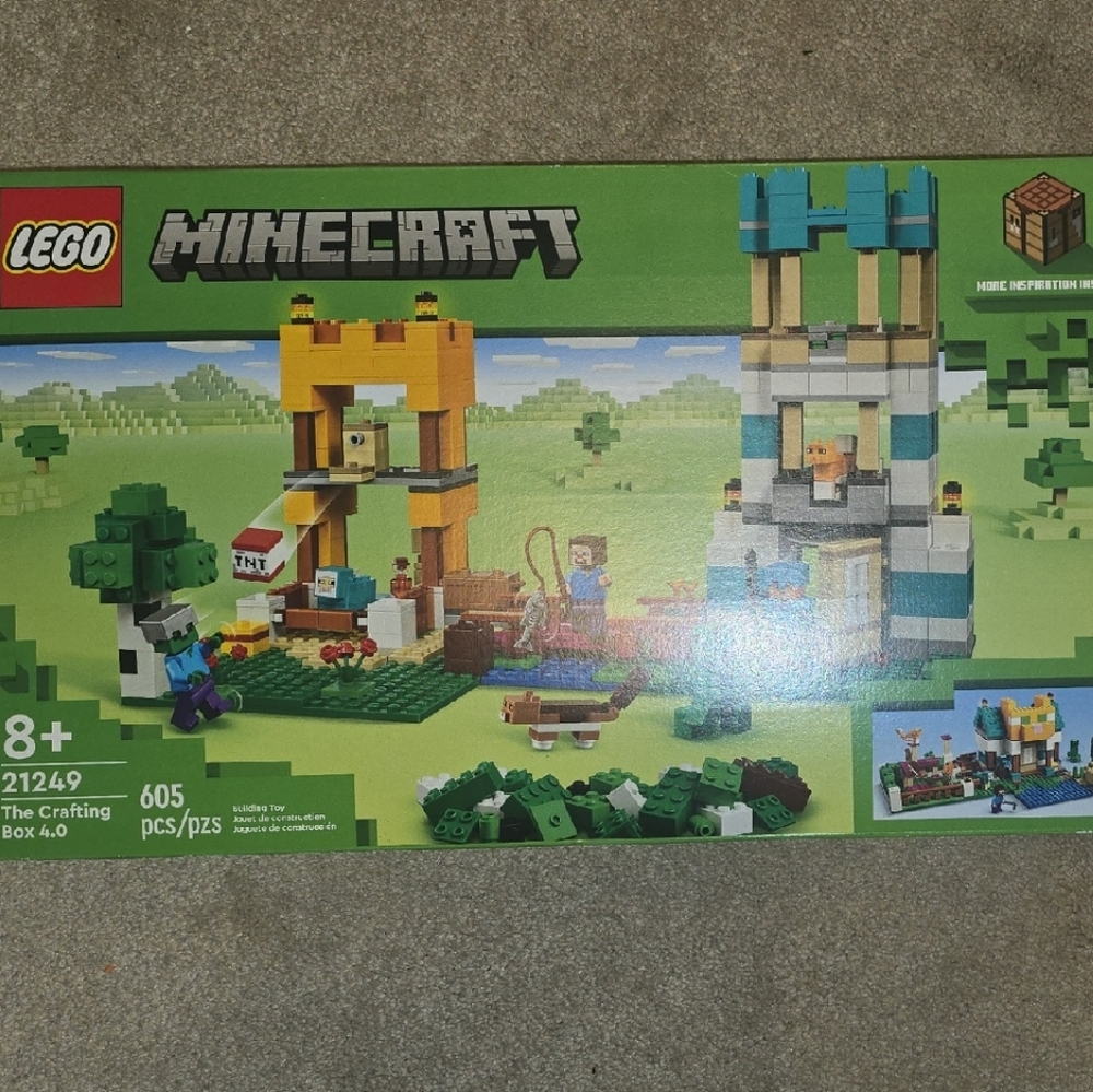 LEGO Minecraft Adventure Set with Yellow and Blue Blocks